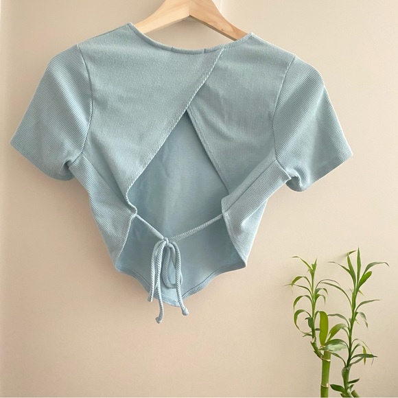 Blue Blush Light Blue Open Back Crop Top - Picture 4 of 5